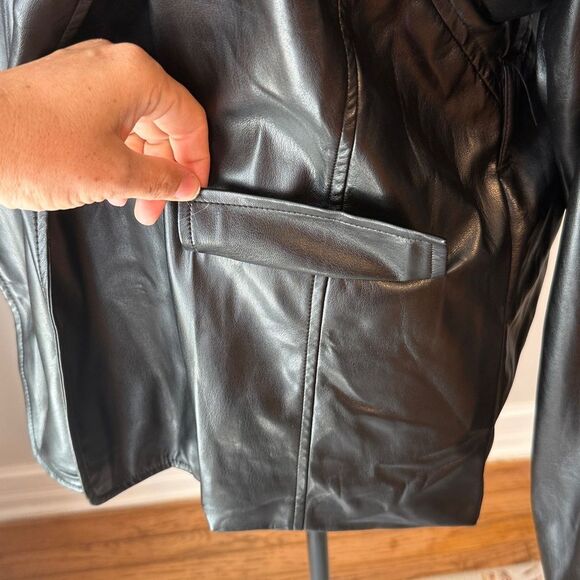 Forever 21 Black Faux Leather Women's Jacket - Picture 3 of 14